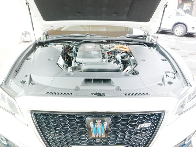 TOYOTA CROWN sedan hybrid 2019