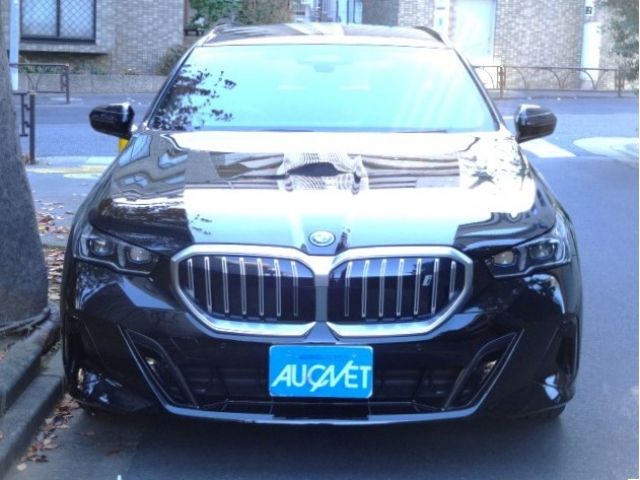 BMW BMW i5 touring 2025