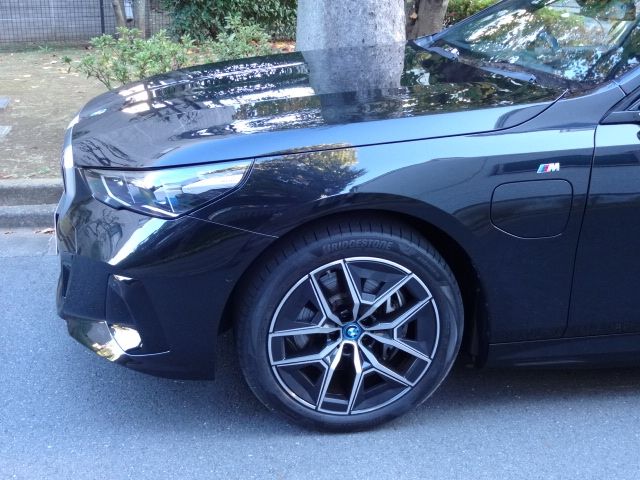 BMW BMW i5 touring 2025