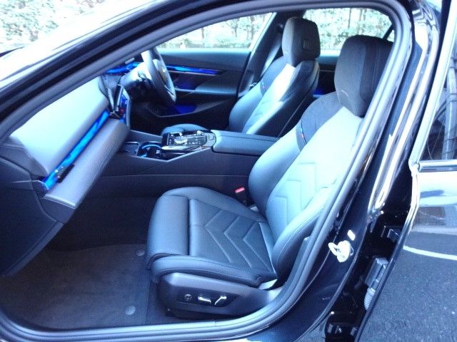 BMW BMW i5 touring 2025