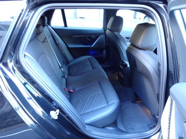 BMW BMW i5 touring 2025