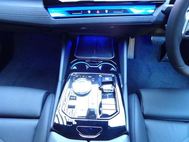 BMW BMW i5 touring 2025