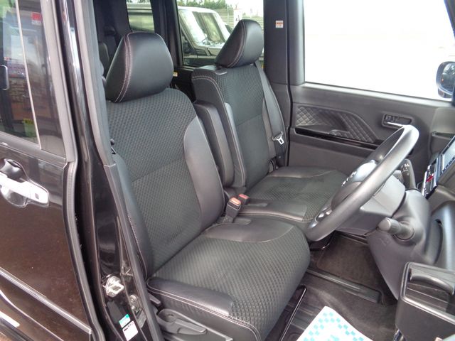 DAIHATSU TANTO CUSTOM 4WD 2020