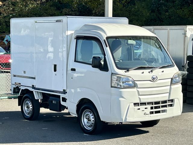 DAIHATSU HIJET truck 4WD 2017