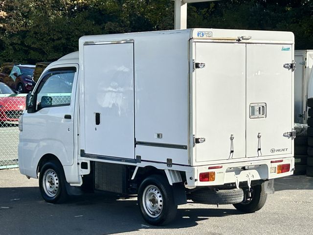 DAIHATSU HIJET truck 4WD 2017