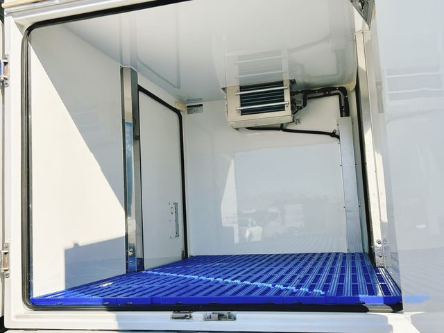 DAIHATSU HIJET truck 4WD 2017