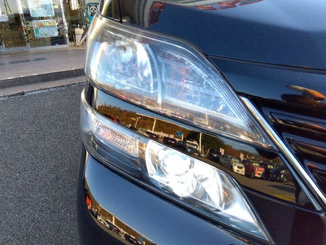 TOYOTA VELLFIRE 2009