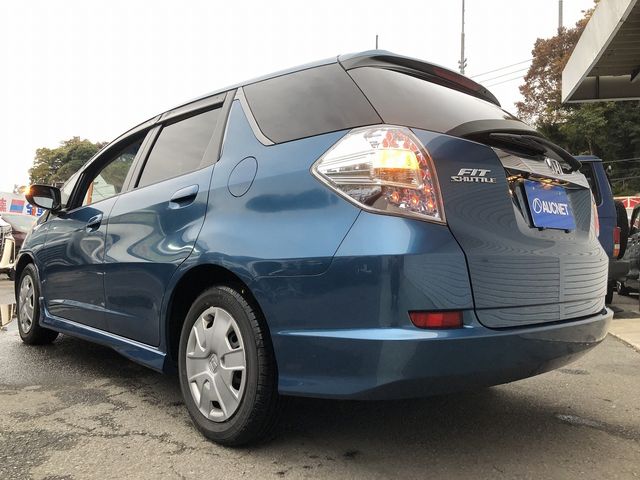 HONDA FIT SHUTTLE HYBRID 2013