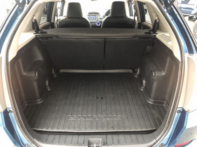 HONDA FIT SHUTTLE HYBRID 2013