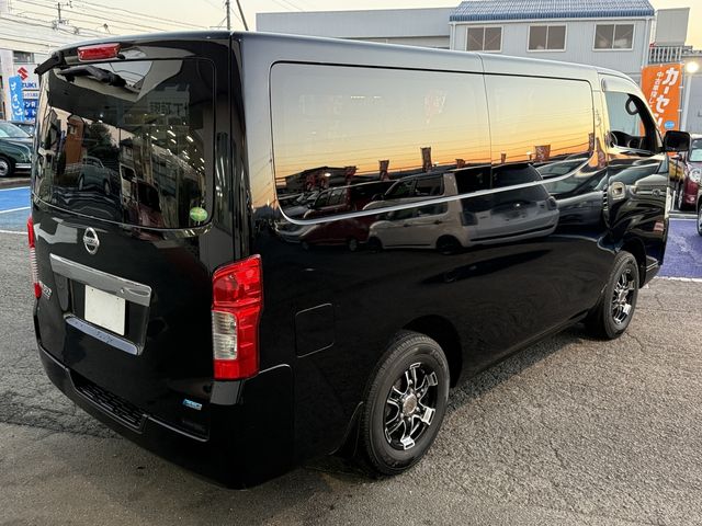 NISSAN NV350 CARAVAN 4WD 2013