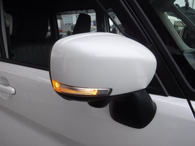 MITSUBISHI DELICA D:2 4WD 2023