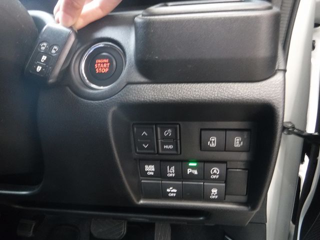 MITSUBISHI DELICA D:2 4WD 2023