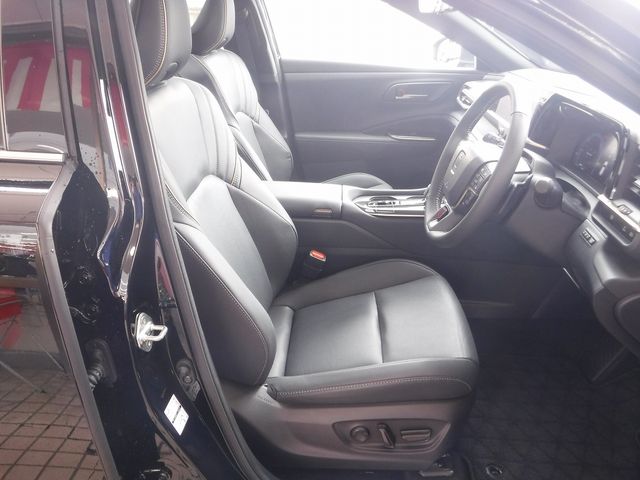 TOYOTA CROWN ESTATE 4WD 2025