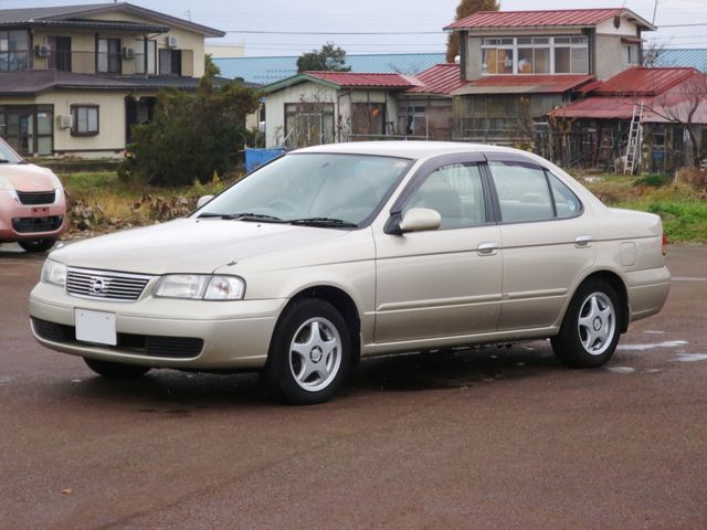 NISSAN SUNNY sedan 2004