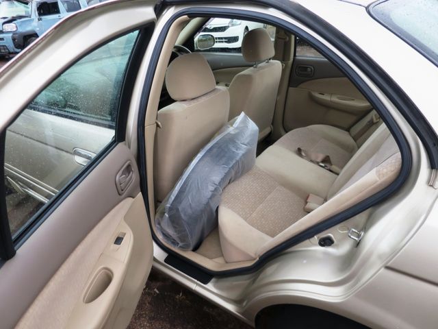 NISSAN SUNNY sedan 2004