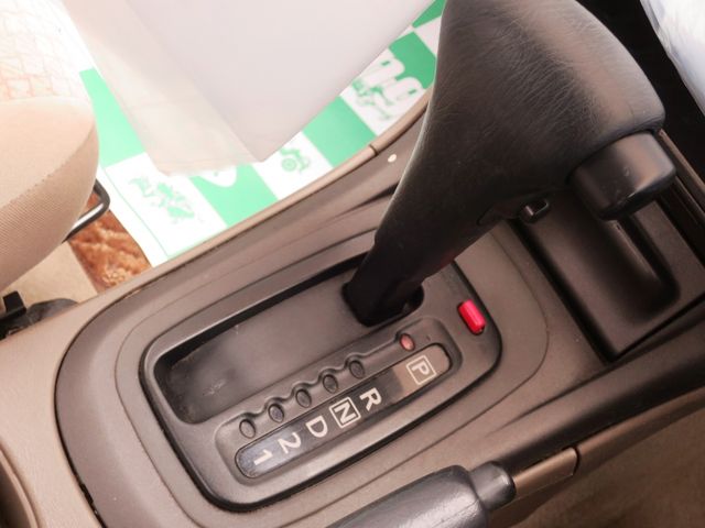 NISSAN SUNNY sedan 2004