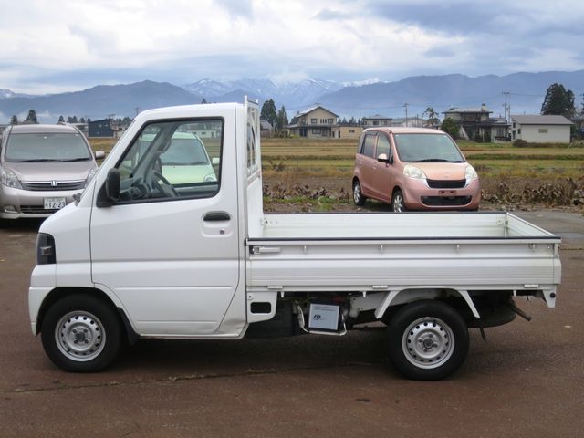 NISSAN CLIPPER truck 4WD 2006