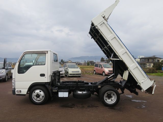 ISUZU ELF 2013