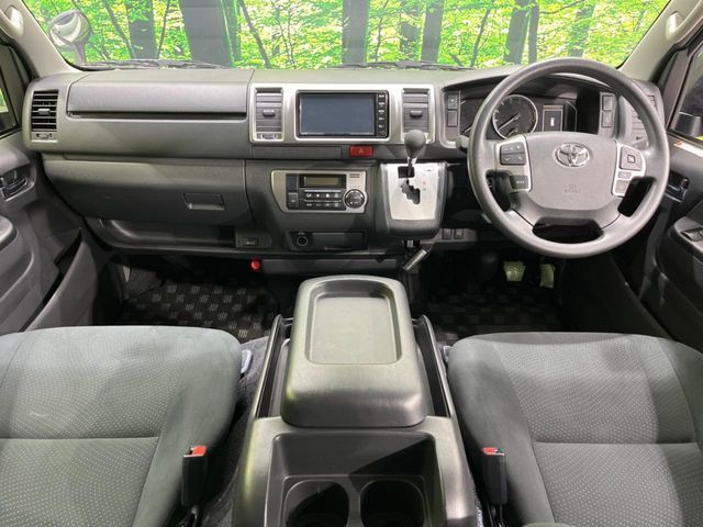 TOYOTA HIACE van 4WD 2022