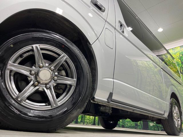 TOYOTA HIACE van 4WD 2022