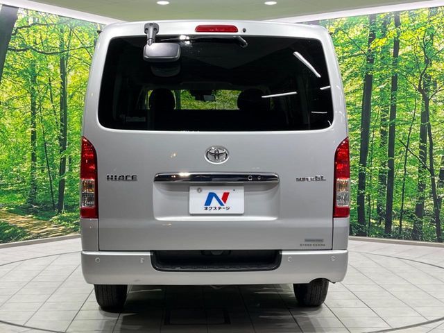 TOYOTA HIACE van 4WD 2022