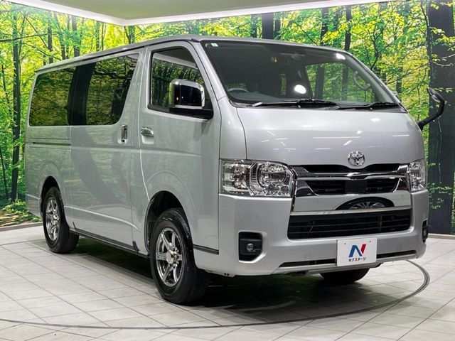 TOYOTA HIACE van 4WD 2022