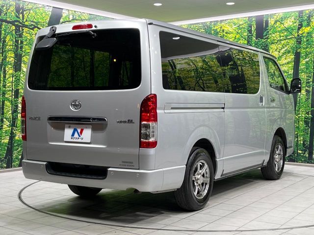 TOYOTA HIACE van 4WD 2022