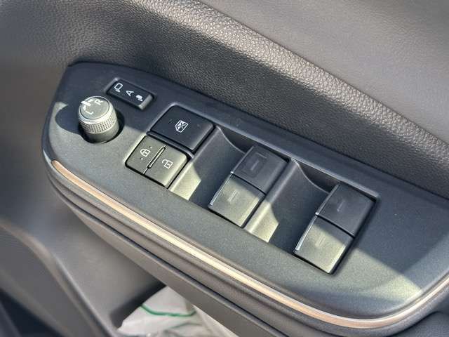 TOYOTA CROWN CROSSOVER 2023