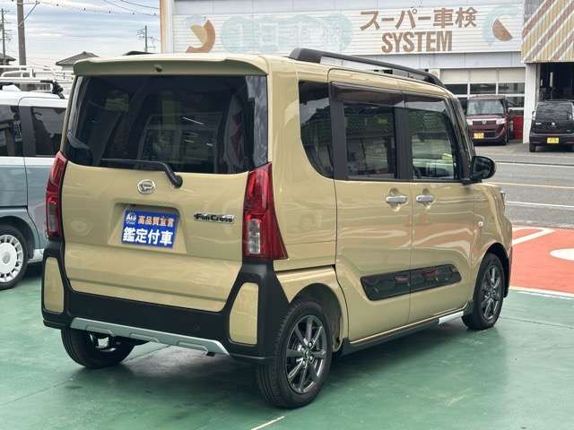 DAIHATSU TANTO FAN CROSS 2025
