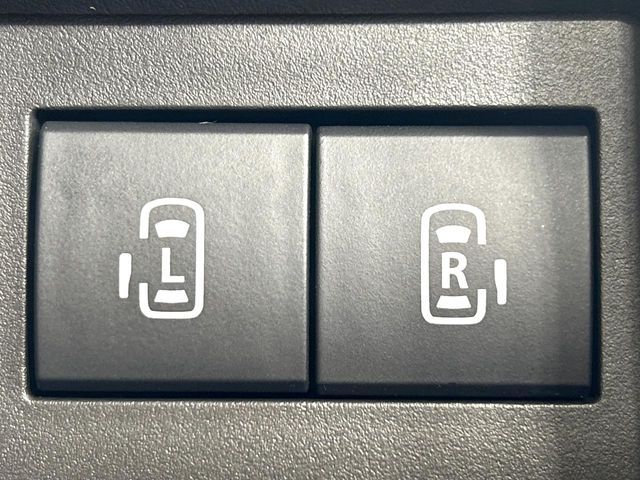 MITSUBISHI DELICA D:2 CUSTOM 2WD 2023