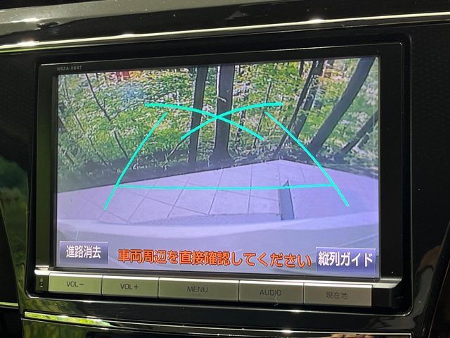 TOYOTA PRIUS Alpha 2015