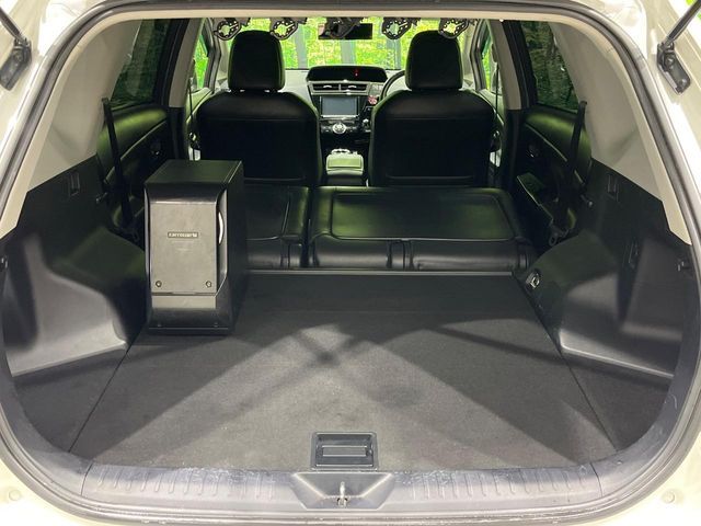 TOYOTA PRIUS Alpha 2015