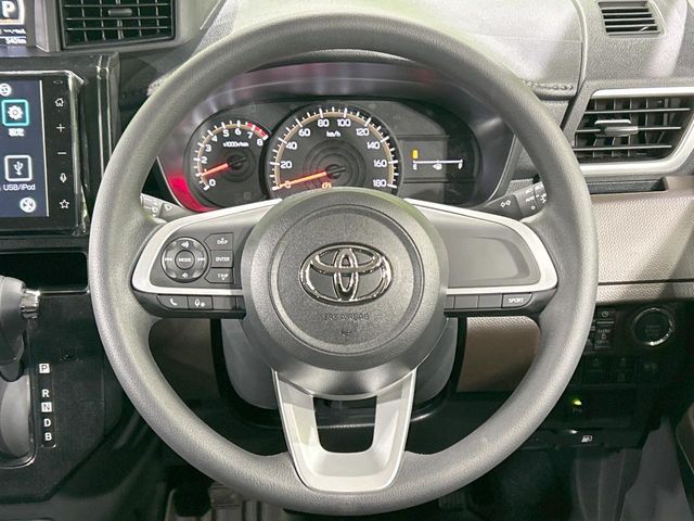 TOYOTA ROOMY 2025