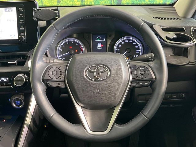 TOYOTA HARRIER 2WD 2022