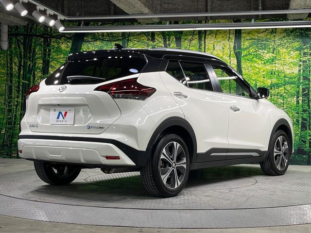 NISSAN KICKS 2022