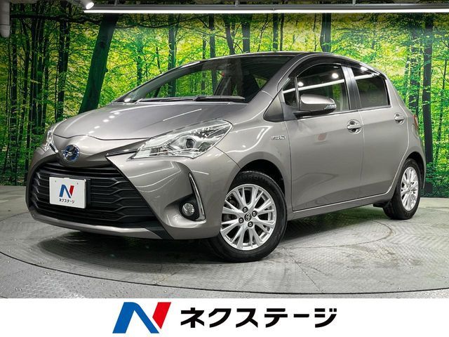 TOYOTA VITZ HYBRID 2017