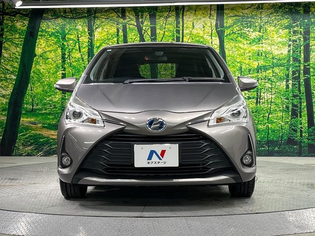 TOYOTA VITZ HYBRID 2017