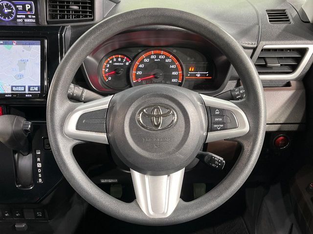 TOYOTA ROOMY 2016