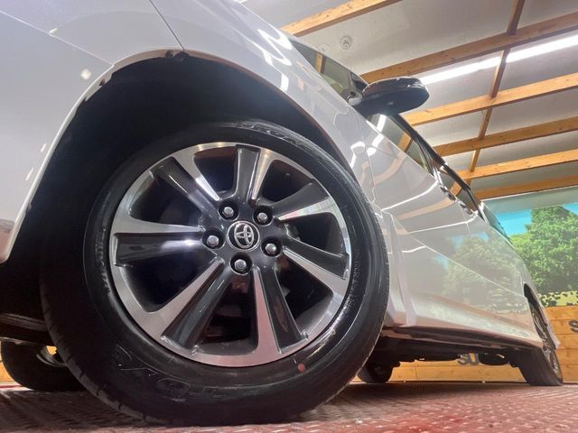 TOYOTA VOXY 4WD 2019