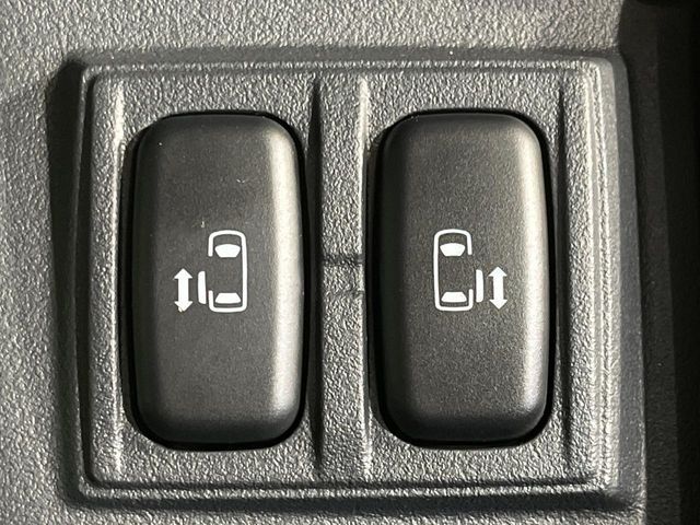 MITSUBISHI DELICA D:5 4WD 2014