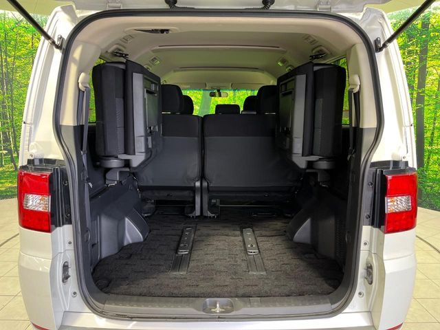 MITSUBISHI DELICA D:5 4WD 2014