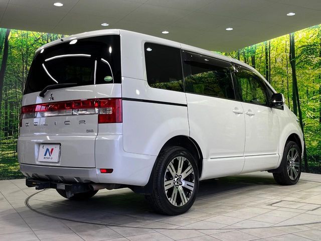 MITSUBISHI DELICA D:5 4WD 2014