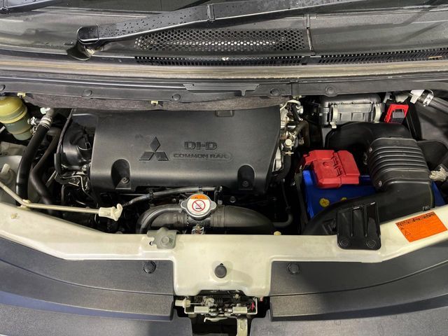 MITSUBISHI DELICA D:5 4WD 2014