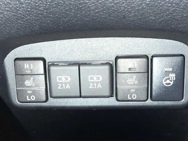 TOYOTA SIENTA HYBRID 2021