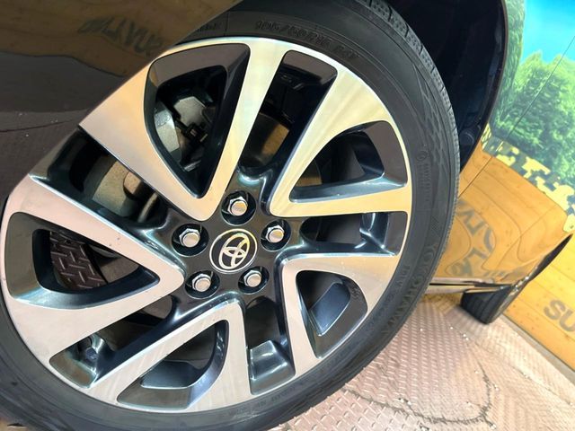 TOYOTA SIENTA HYBRID 2021