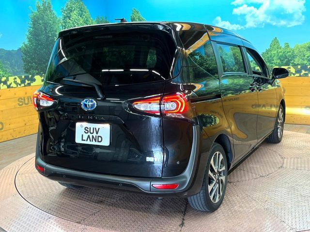 TOYOTA SIENTA HYBRID 2021