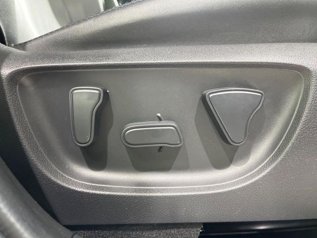 TOYOTA YARIS CROSS HYBRID 2023