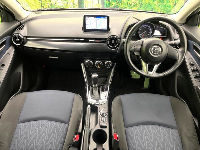 MAZDA DEMIO 2015