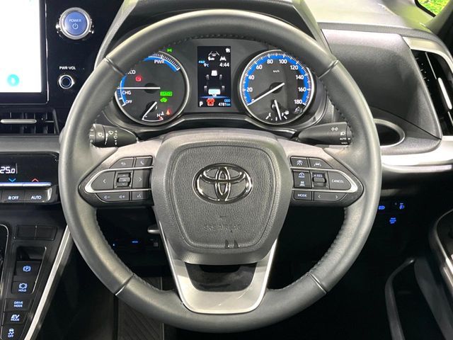 TOYOTA VOXY HYBRID 4WD 2023