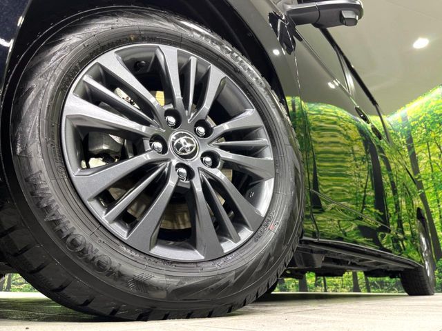 TOYOTA VOXY HYBRID 4WD 2023